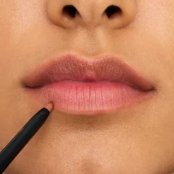Essence 8H Matte Comfort Lip Liner