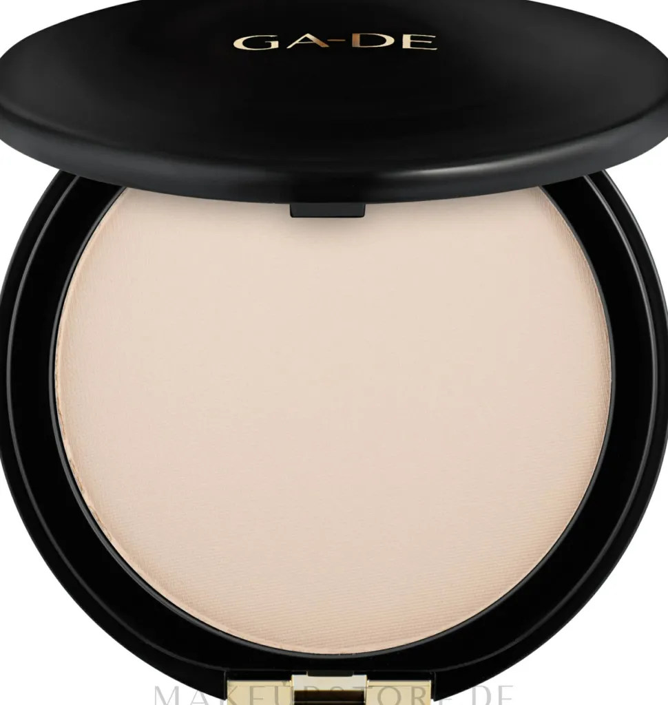 GA-DE Rich & Moist Pressed Powder SPF 15