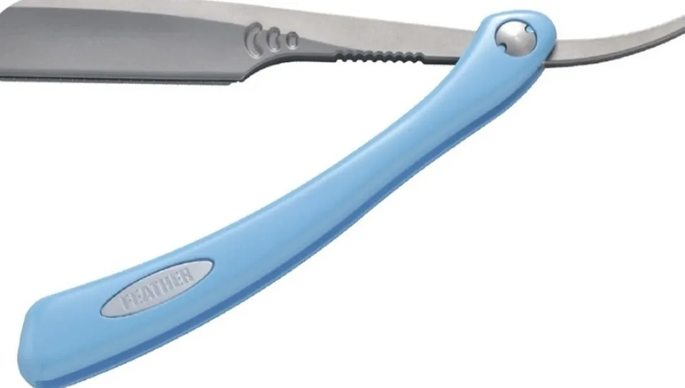 Gefährliches Rasiermesser, blau