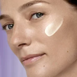 Gesichtsserum mit Retinol