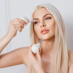 Gläserne Schröpfköpfe für das Gesicht, den Nacken und das Dekolleté
