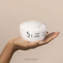 Haarmaske für mehr Glanz