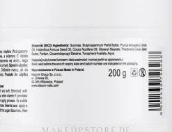 Handpeeling mit blumigem Duft