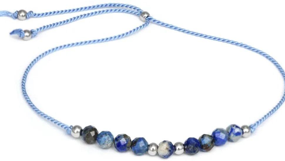 Kordelarmband mit Lapiskügelchen