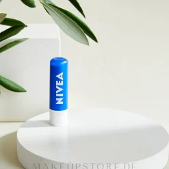 Lippenbalsam mit Naturölen und Sheabutter