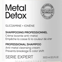 Professionelles Shampoo gegen Metallablagerungen nach Haarfärbung oder -aufhellung