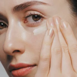 Regenerierende Creme für Augen- und Lippenkonturen
