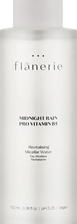 Revitalisierendes Mizellenwasser
