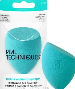 Schminkschwamm hellblau