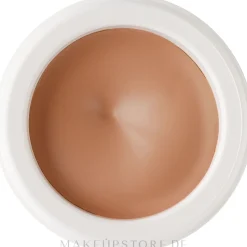 Tönungsschutzcreme nach dem Gesichtspeeling